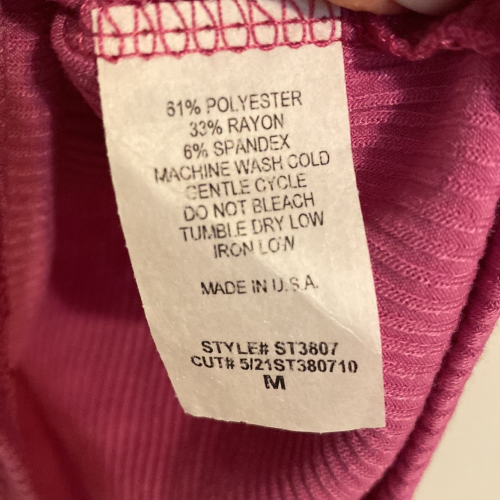 NWT- Hailey & Co Leopard Ribbed Tee - Picture 3 of 3